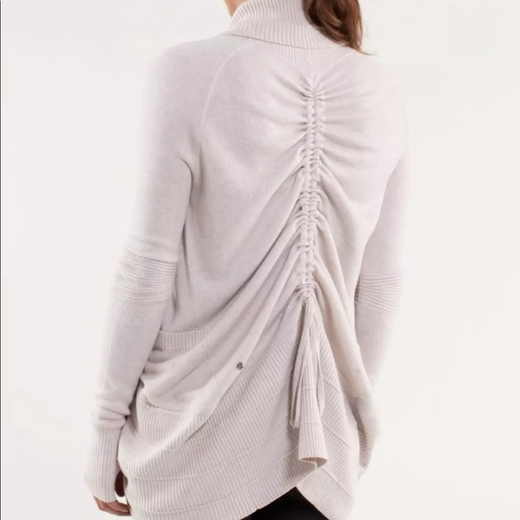 🤍⚡️Lululemon BOOLUX Transformation Wrap Fossil Cashmere blend🤍⚡️💕🥂 - Picture 3 of 15